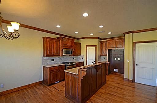 3rd image of 5607 Murfield Dr