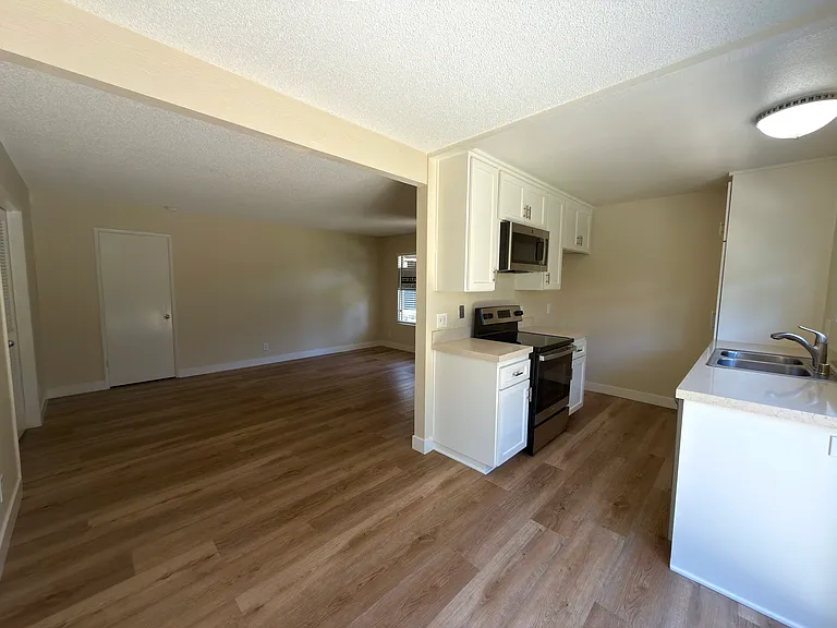 343 Streamwood — Photo 5