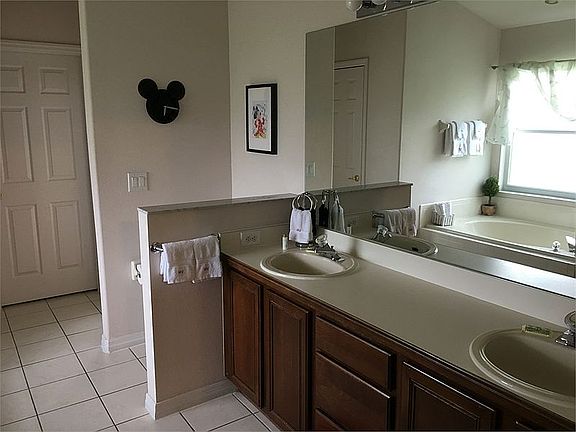 4th image of 8061 Roaring Creek Ct