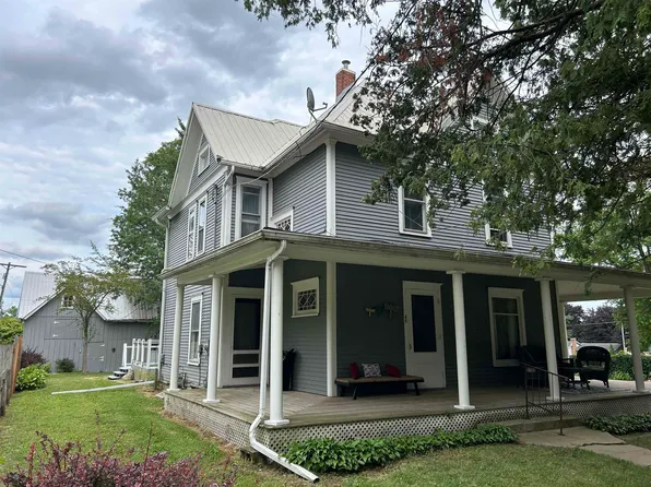 45 N Stephenson St, Cedarville, IL 61013