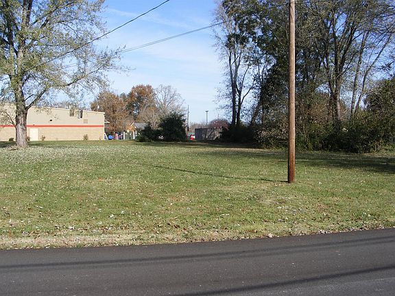 3rd image of 315 W 1st Ave