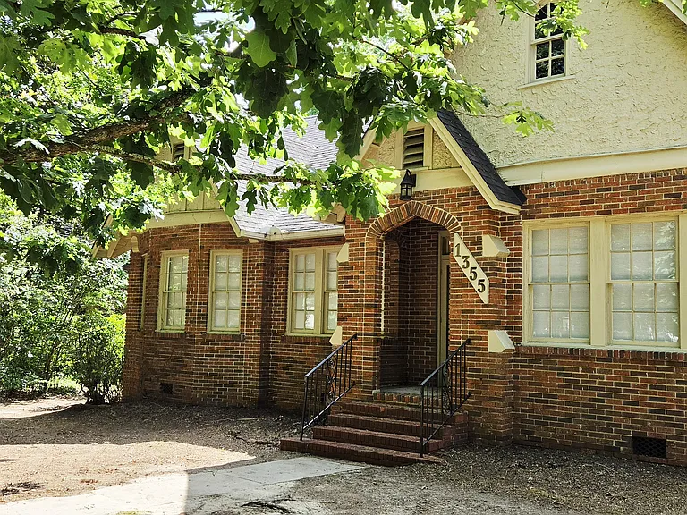 1355 Magnolia Curv — Photo 30