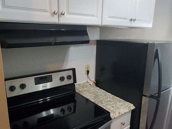 2nd image of 2616 Harriet Ave APT 215