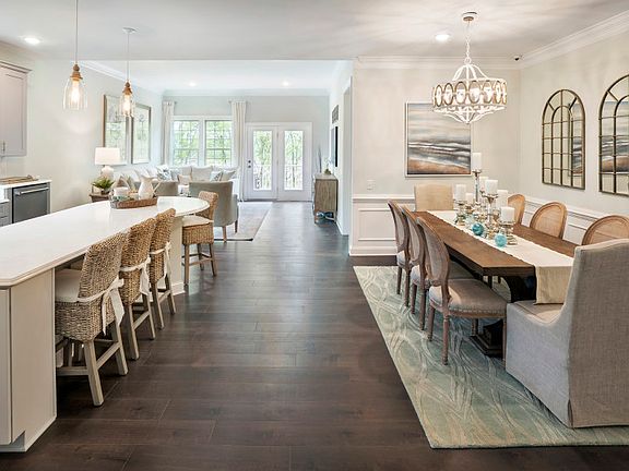 Open concept floorplan great for entertaining