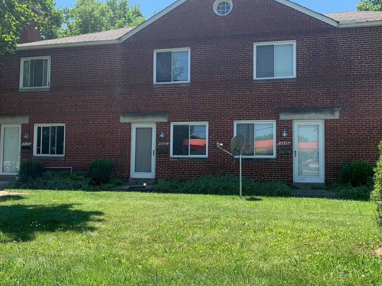 4947 N High St — Photo 1