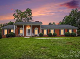 304 Gregory Rd, Statesville, NC 28677