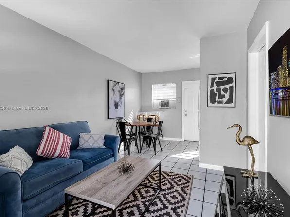 105 SW 5th Ct #2, Dania, FL 33004