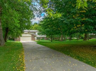 5051 Hilltop Ave N, Lake Elmo, MN 55042