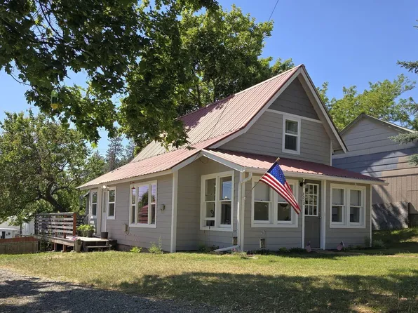 7318 Blaine St, Bonners Ferry, ID 83805