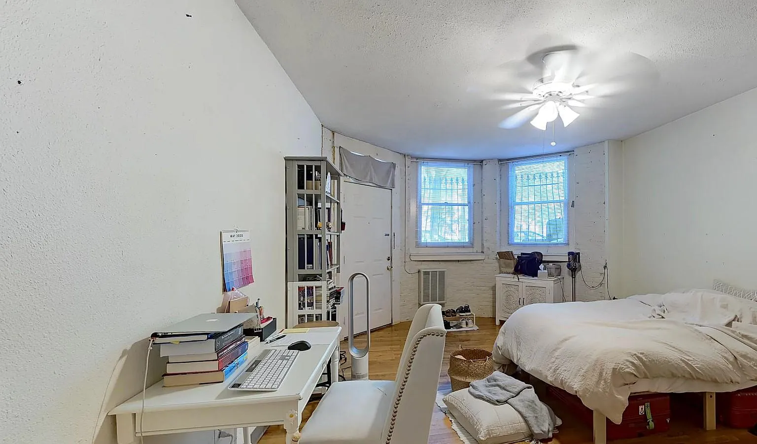 Studio, $2,000 — Photo 2