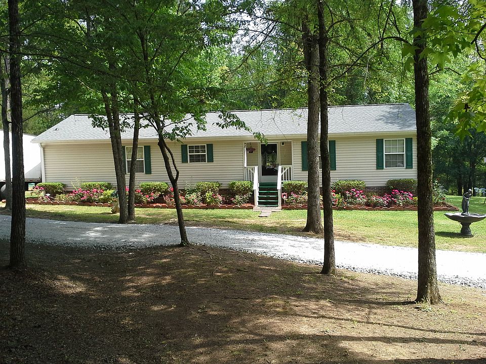 1st image of 400 Rockwell Cir