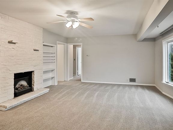 4th image of 1698 Arnold Ave