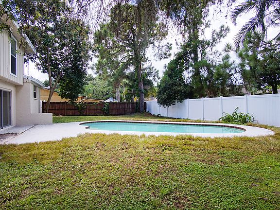 3rd image of 7406 Armand Dr