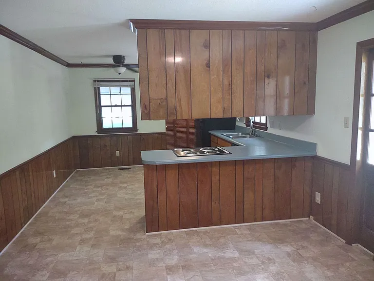 732 N Harrison Ave — Photo 9