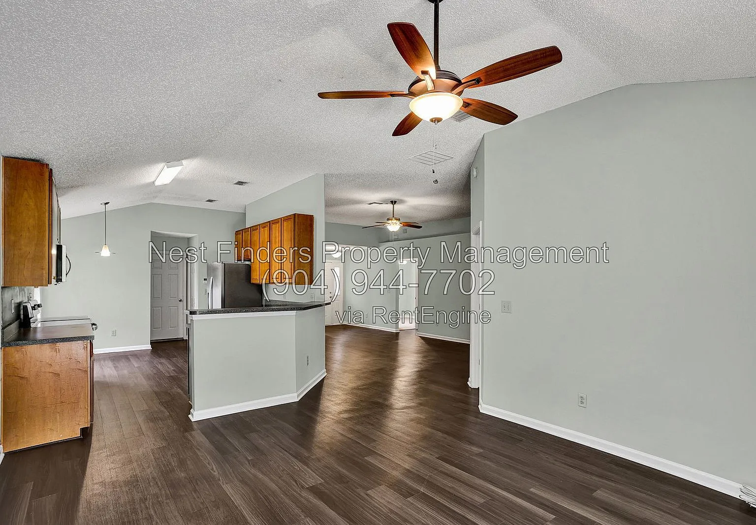 3 bed, 2.0 bath, 1542 sqft, $1,800 — Photo 2