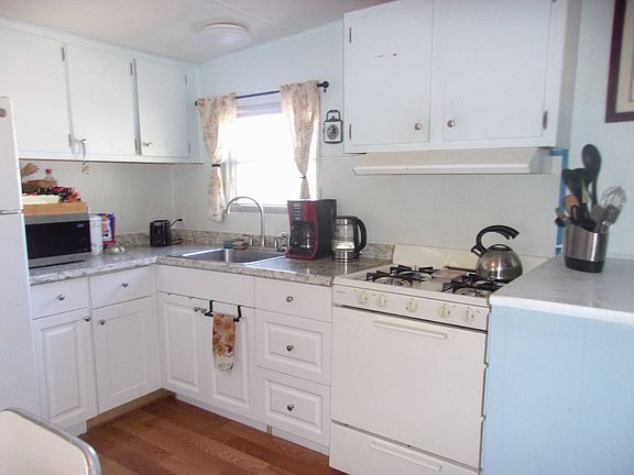 4th image of 2856 Red Oak Cir #22