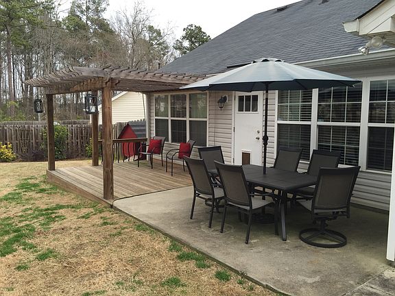 3rd image of 537 Cranberry Cir