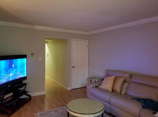 6461 Silver Ridge Cir, Alexandria, VA 22315