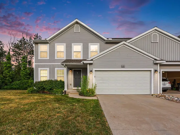 1040 Broken Ridge Dr, Lansing, MI 48917