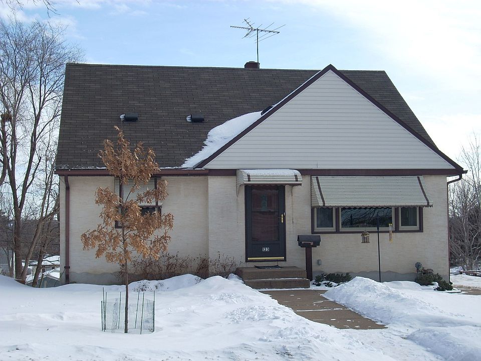 1st image of 123 16th Ave S