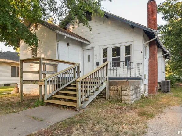 606 Madison St, Benton, IL 62812