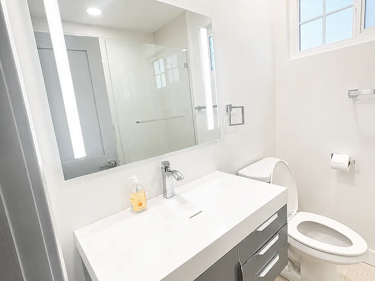 835 S Sherbourne Dr #3 — Photo 9