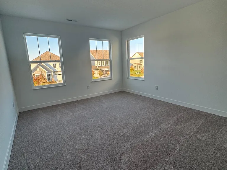 7586 Fallsworth Dr — Photo 7