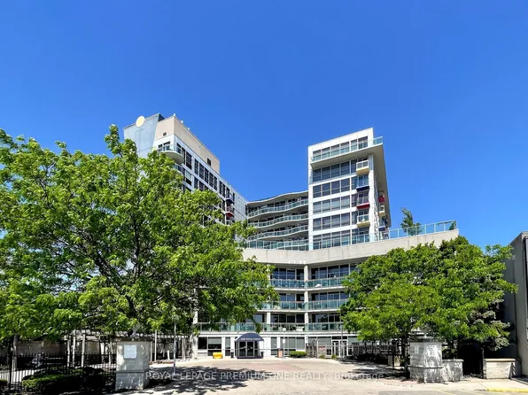 1600 Keele St #913, Toronto, ON M6N 5J1