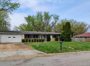 10027 Grosvenor Dr, Saint Louis, MO