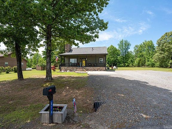 5th image of 876 Tannenbaum Rd