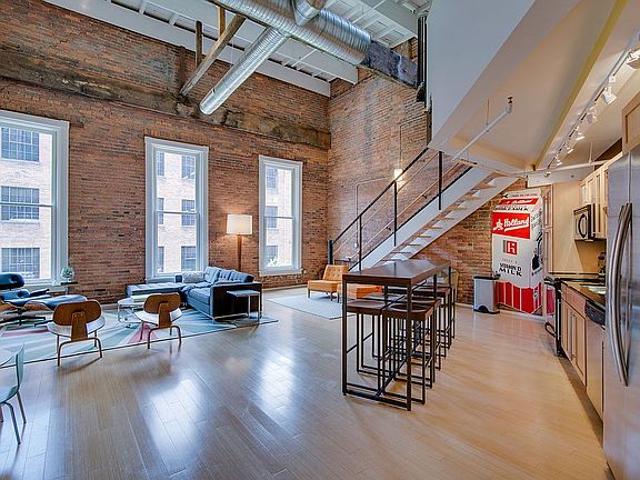 5th image of 305 Church St APT 301