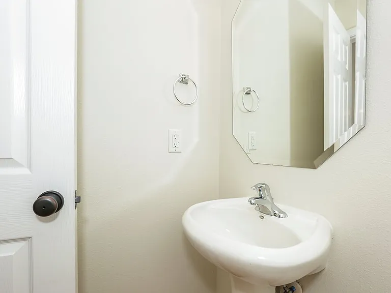 13515 Stones Landing St — Photo 17