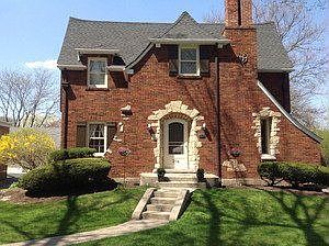 1st image of 214 S Fairfield Ave
