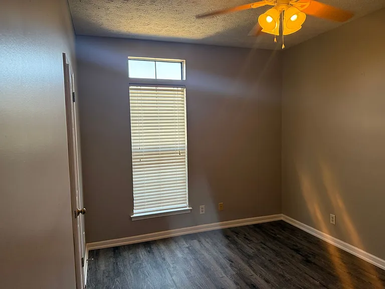 1944 Woodrun Dr — Photo 25