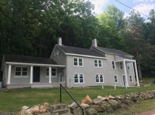 16 Musconetcong River Rd, Hampton, NJ 08827