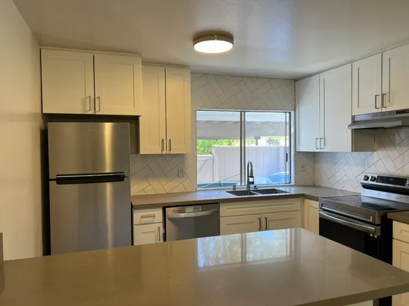 9672 Caminito Del Vida, San Diego, CA 92121