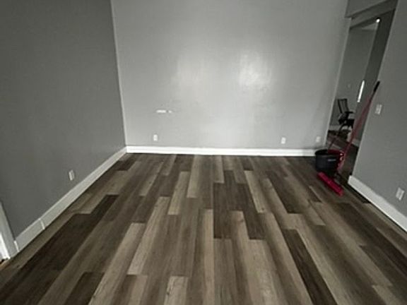 3rd image of 3521-3523 W Highland Blvd