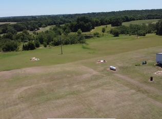 122 Roy Ayres Rd, Bells, TX 75414