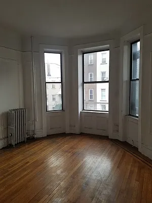 Rented by Space Link Realty | media 1