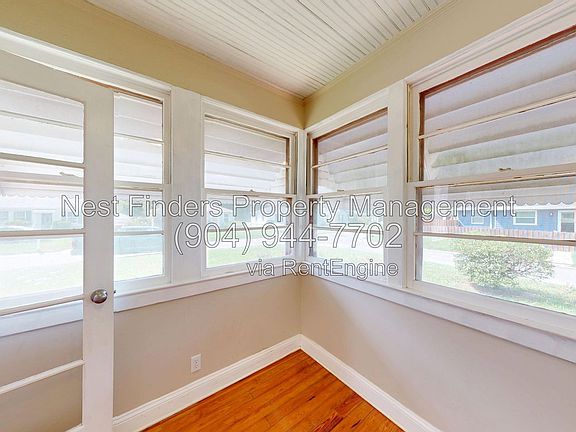 4th image of 1309 Macarthur St