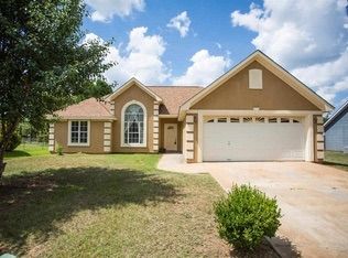 1564 Sweetwater Dr, Warner Robins, GA