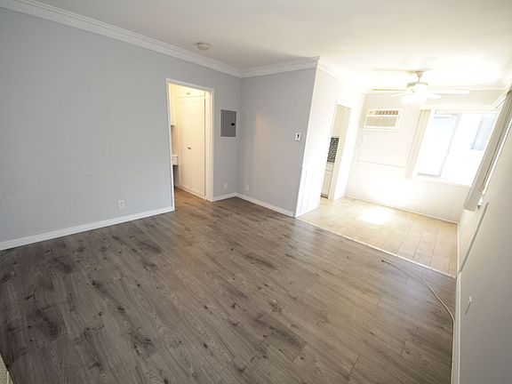 3rd image of 7021-7089 W Manchester Ave #7097