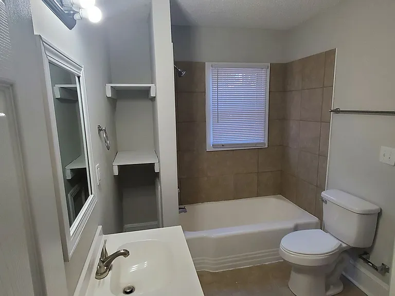 222B Woodrow St — Photo 10