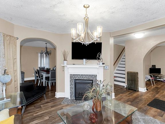 5th image of 25 Dresden St