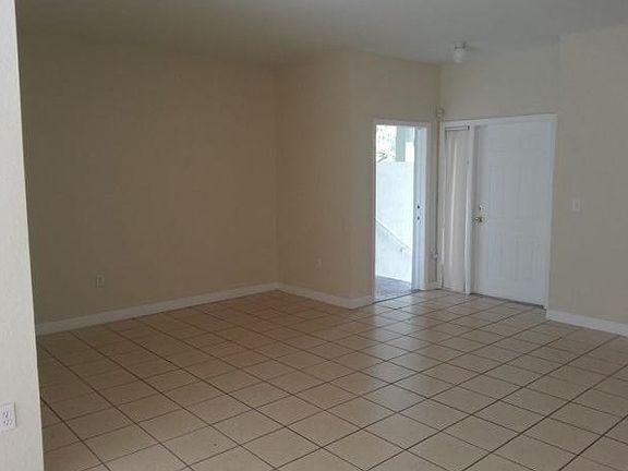 3rd image of 2730 NE 4th St Unit 203