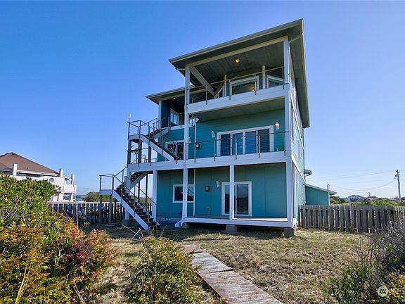 3rd image of 1169 Ocean Shores Boulevard SW