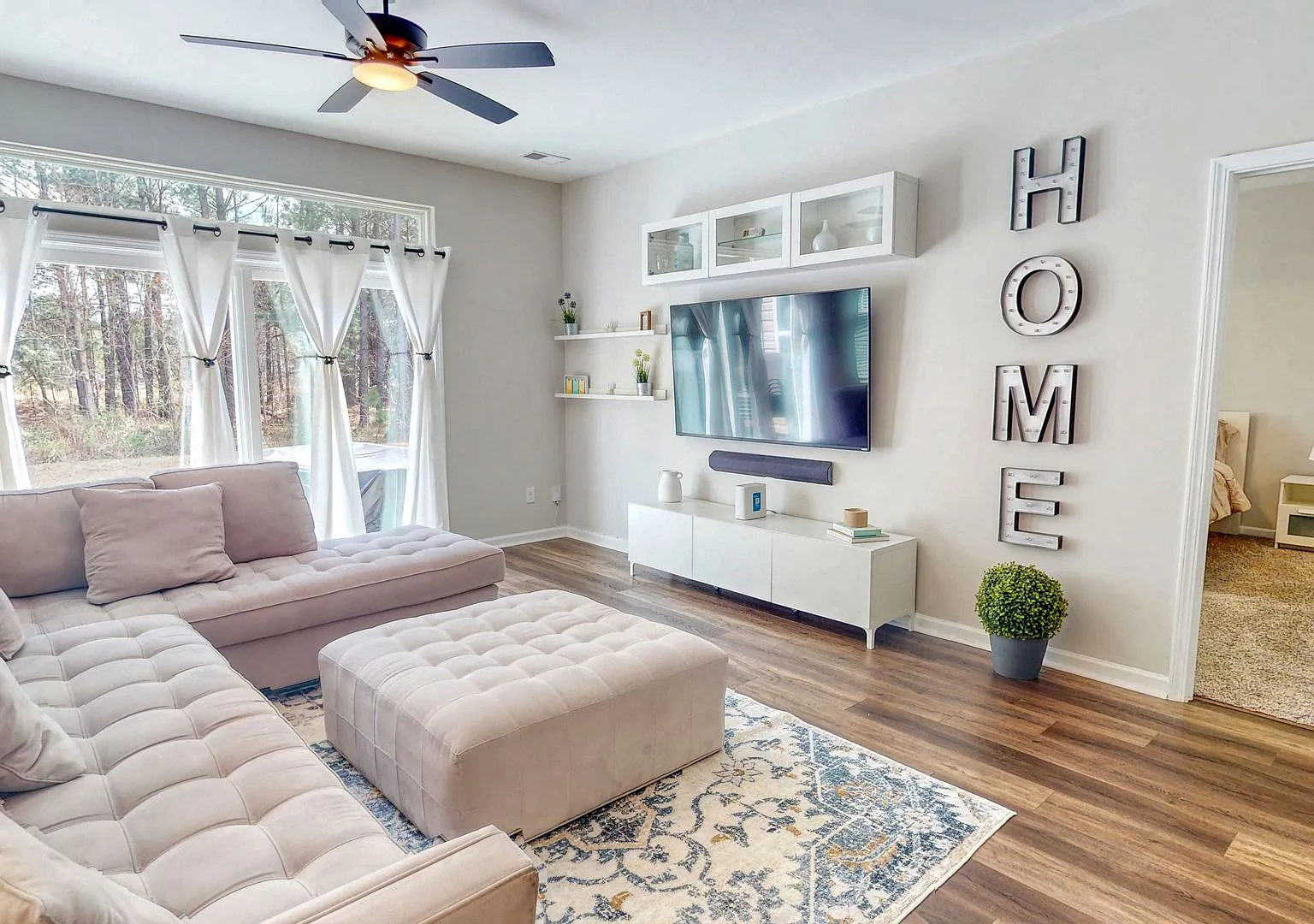 Spacious 4 bed, 2 bath Home with Neighborhood Amenities! — Photo 3