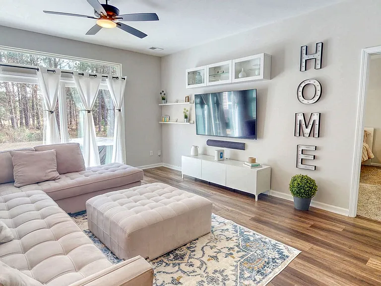 124 Brookline Dr — Photo 3