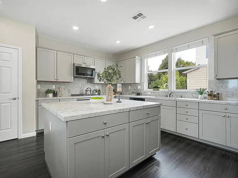 26583 Greta Ln — Photo 7