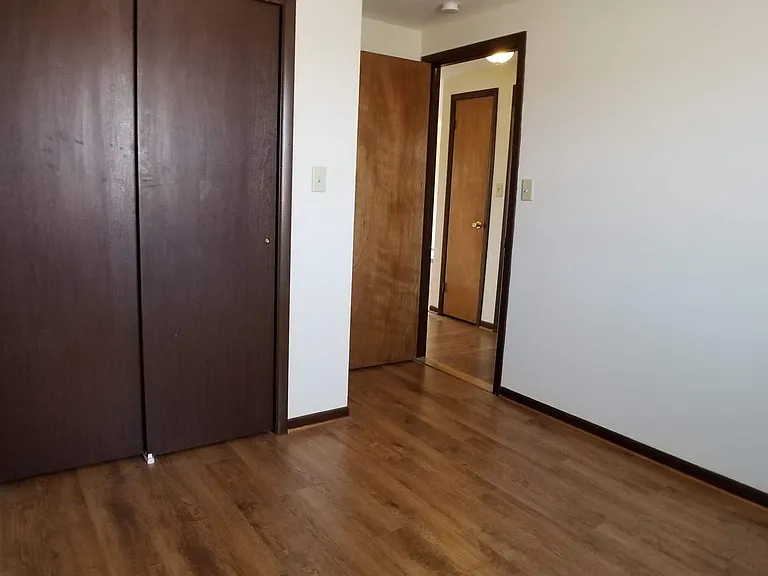 Embassy Square Apartments — Photo 53